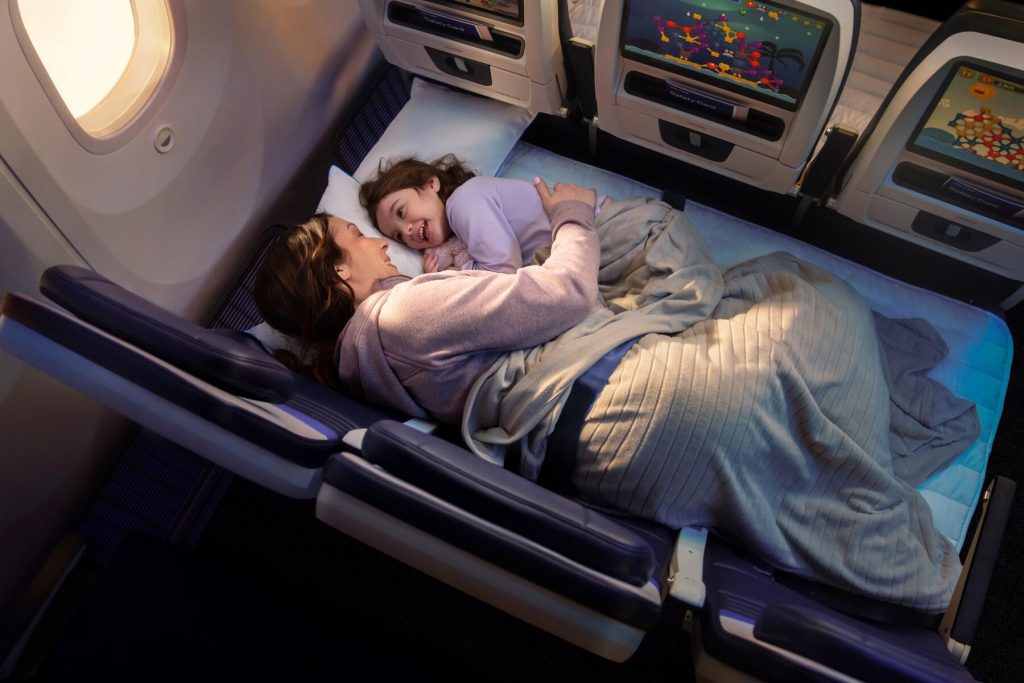 United Airlines to Offer Economy Class ‘Beds’