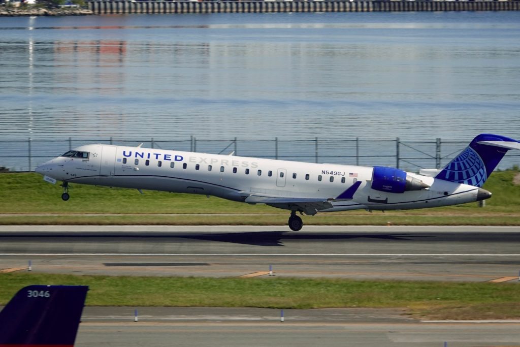 United unveils a new fancy regional jet with the CRJ-450