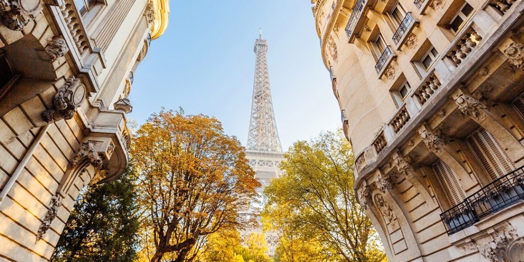 $649 -- Paris fall vacation: 4 nights w/flights