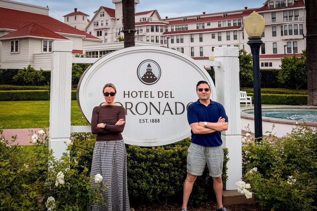 Comparing the new Hilton Diamond Reserve status to Hilton Diamond status on a hotel stay Comparing the new Hilton Diamond Reserve status to Hilton Diamond status on a hotel stay