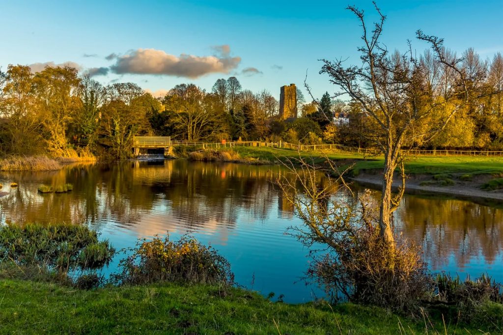 Travel guide to the Stour Valley, Suffolk and Essex: Make hay in Constable country Travel guide to the Stour Valley, Suffolk and Essex: Make hay in Constable country