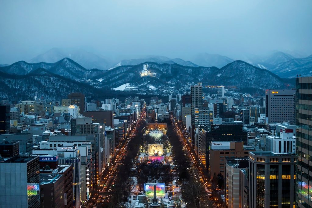 United unveils 2 new Japan routes, flights to popular ski destination